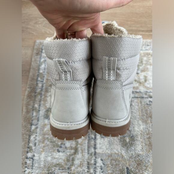 Timberland Puffer Boot in Light Grey Nubuck Blue Size 8.5 NWT - Picture 6 of 12
